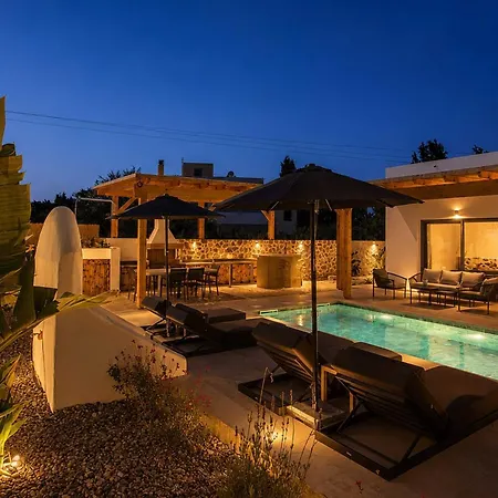 Vama & F Villa *