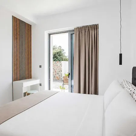 Vama & F Villa