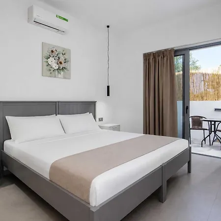 Vama & F Villa